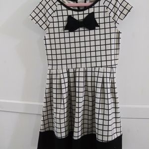4/$25 H&M size 6 black and white bow tie dress